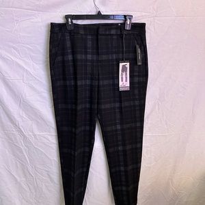 NWT Liverpool Kelsey Knit Trouser in Black Tartan